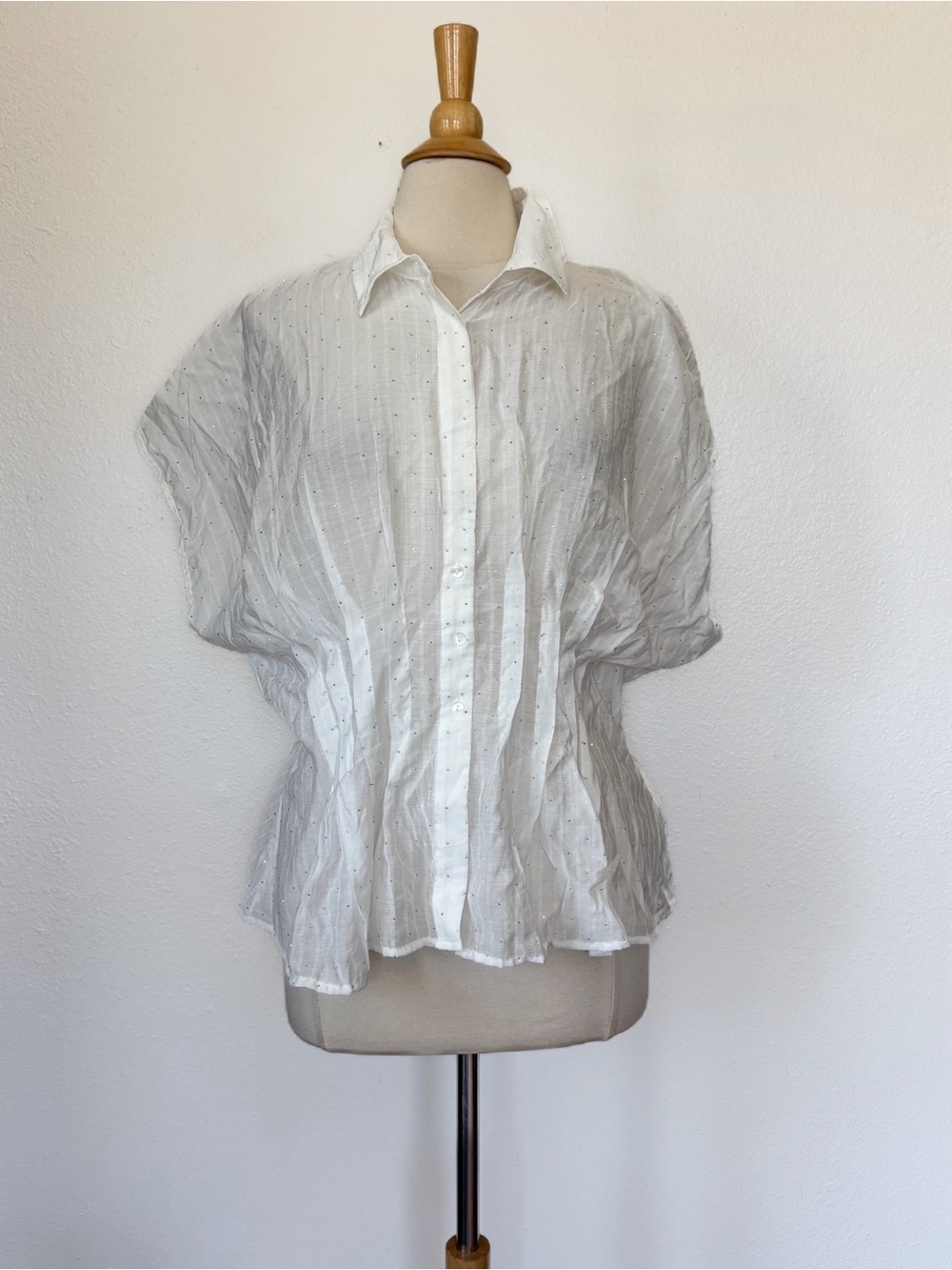 White Women's Button-Front Textured Blouse